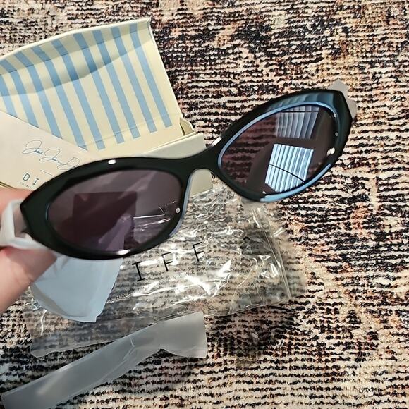 New DIFF EYEWEAR x Jessie James Decker Cat Eye Sunglasses main image 8
